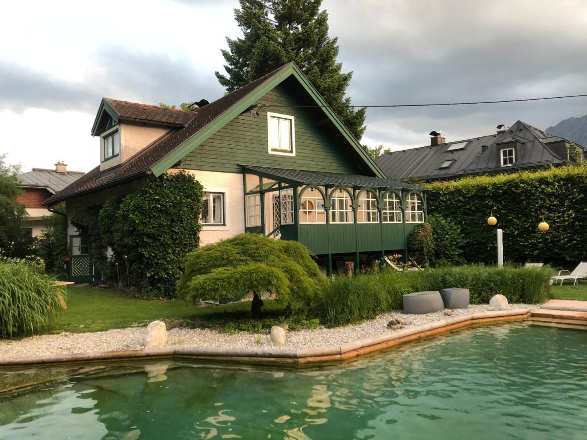 Haus in Anif bei Salzburg mit Sauna und Garten mit Badeteich Exterior foto