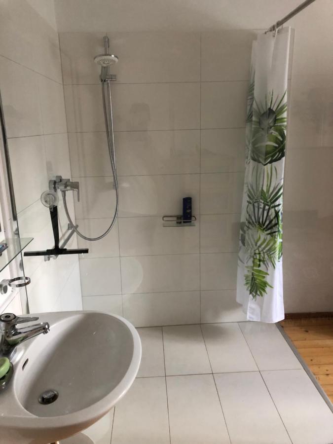 Haus in Anif bei Salzburg mit Sauna und Garten mit Badeteich Exterior foto