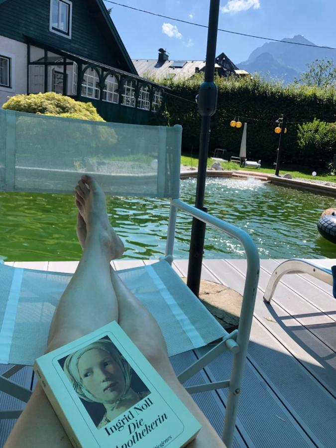 Haus in Anif bei Salzburg mit Sauna und Garten mit Badeteich Exterior foto